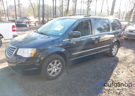 2010 Chrysler Town & Country Touring from USA, damaged, VIN 2A4RR5DX3AR148548